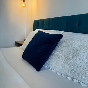 apt-elegant.albaniahotels.org/