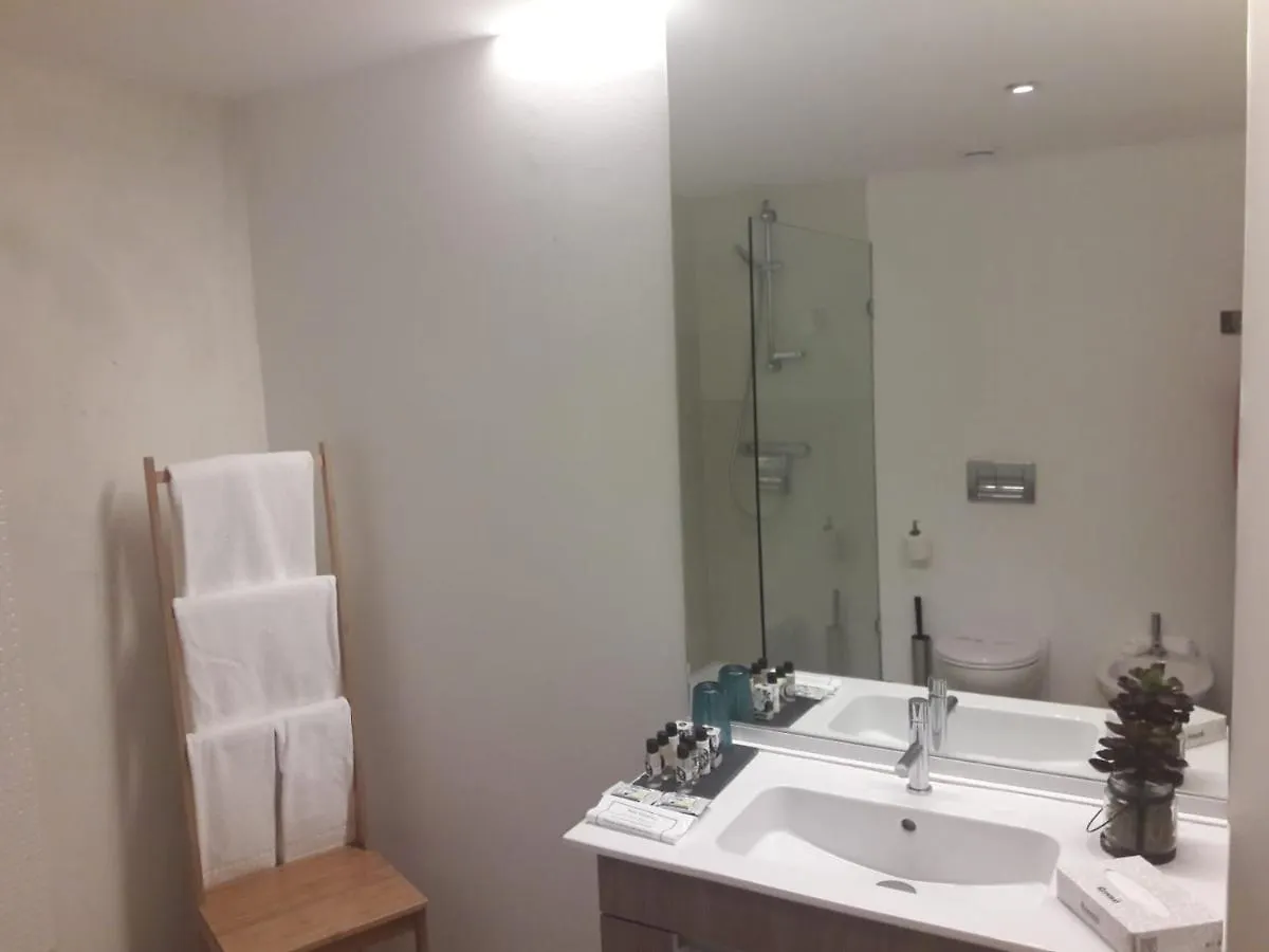 Lägenhet Alma Moura Residences Lisboa